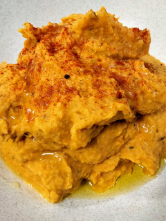 Una foto de Hummus de calabaza y boniato