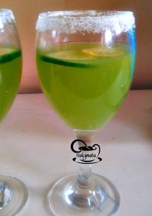 A picture of Cucumber lemonade.