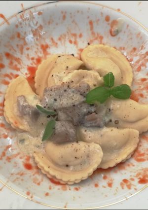 Foto di Mezzelune allo speck al mascarpone e gorgonzola con porcini
