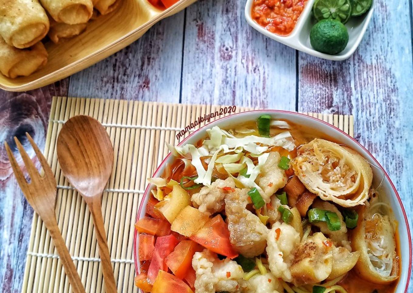 290. Soto Mie Bogor Kuah Merah