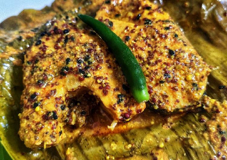Simple Way to Make Homemade Macher paturi (fish wrapped in banana leaf)