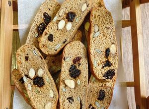 Hình của món Bánh biscotti ăn kiêng làm bằng nồi chiên không dầu.