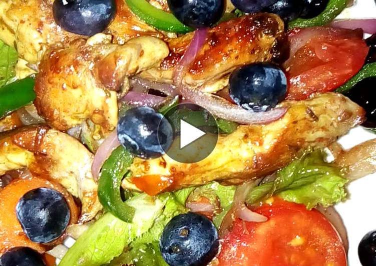 Chicken Stir-Fry Lettuce with Blueberries dressing