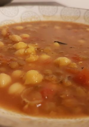 Une photo de Soupe du Sud aux lentilles et pois chiche