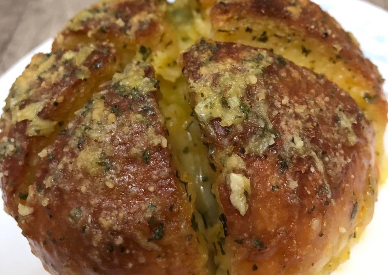 Korean Garlic Cheese Bread