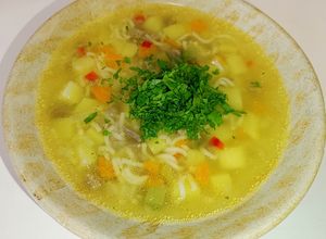 Фото Суп 🍲 з вермішеллю та курячими шлунками/ Soup with vermicelli and chicken stomachs.