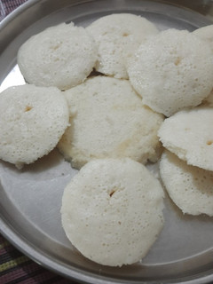 ઈડલી(ધોટ્ટુ) રેસીપી મુખ્ય ફોટો