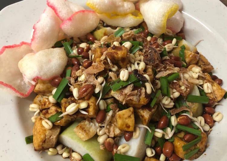 Lontong Tahu Lontong