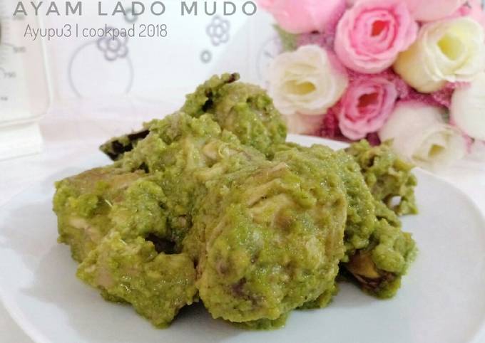 Ayam lado mudo (ayam masak hijau)