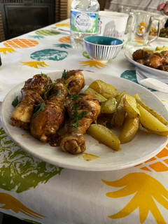 Una foto de Jamoncitos de pollo