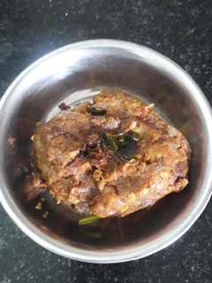 பிடி கருணை கிழங்கு அல்வா(pidi karunai kilangu halwa recipe in tamil) செய்முறை முக்கிய புகைப்படம்