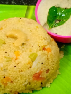 கோதுமை ரவை சேமியா உப்மா (Gothumai Ravai Semiya Upma Recipe in Tamil) செய்முறை முக்கிய புகைப்படம்