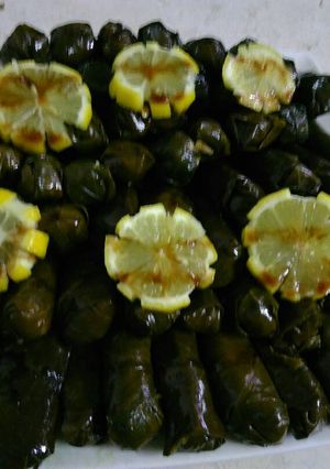 صورة لوصفة ورق عنب بزيت (يالنجي)