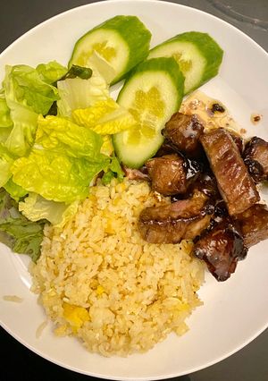 Hình của món Cơm chiên trứng bơ bò lúc lắc🥩.