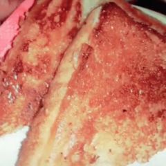 Sweet bread toast A picture of Sweet bread toast.