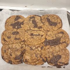 A picture of Ultimate chocolate chip cookies.