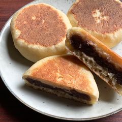 A picture of Frying Pan ‘An Pan’ (Sweet Azuki Paste Stuffed Buns).