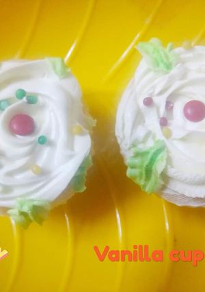 A picture of Vanilla cup cakes.