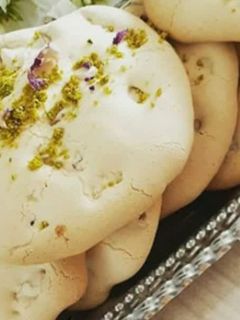 عکسی از دستور شیرینی پفکی گردویی