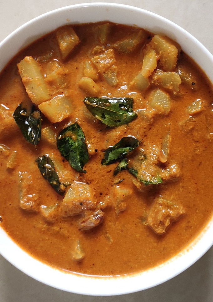 சிறு பருப்பு சௌசௌ சாம்பார் (Moong dal Chowchow sambar) செய்முறை முக்கிய புகைப்படம்