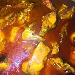 A picture of Masala fish curry.