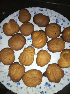 A picture of Vannila cinnamon and chocolate cookies.