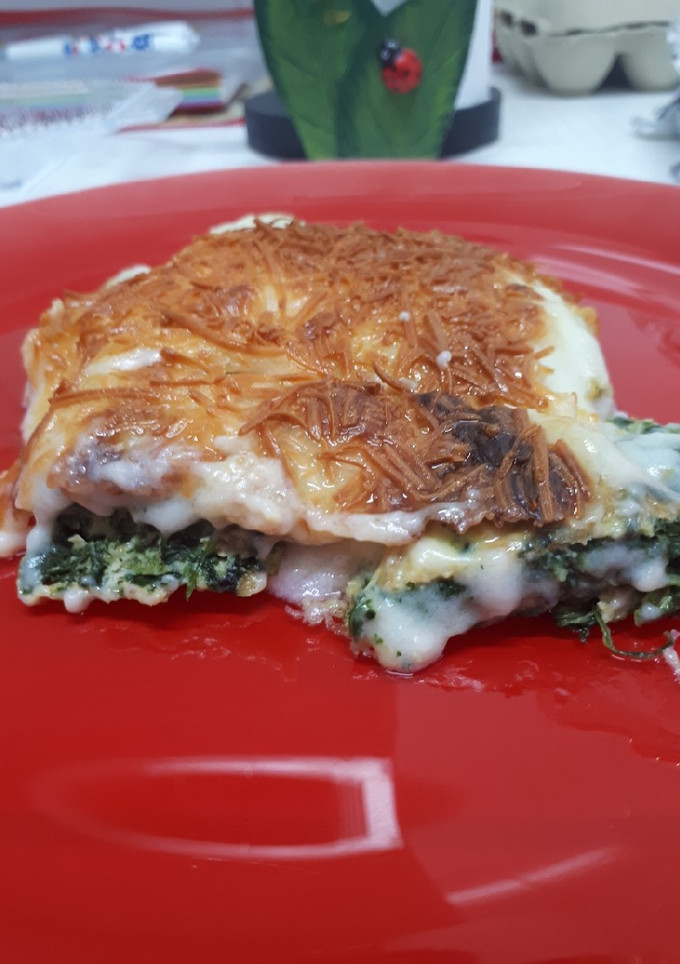 Una foto de Tortillitas de espinacas con bechamel