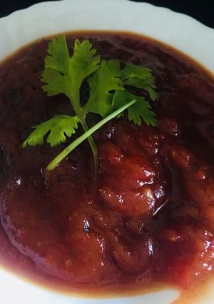 A picture of Tomato dates chutney.