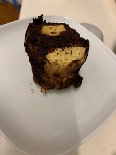 Una foto de Mug cake marmolado saludable sabor tortitas