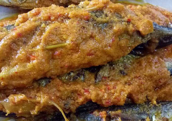 Resep Ikan Kembung Bumbu Kuning Oleh Erma Sedep Terima Pesanan Cookpad