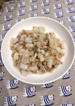 A picture of Sauteed Lily Bulb.