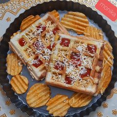 A picture of Waffle masala sandwich.