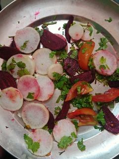 सलाद (Salad recipe in hindi) रेसिपी मुख्य फोटो