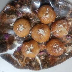 A picture of Balushahi.