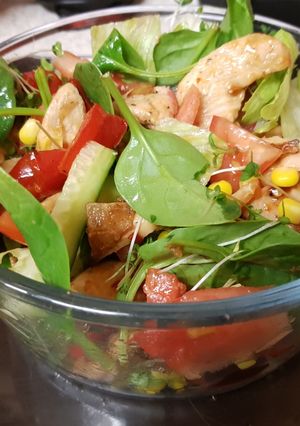 A picture of My Sweet Sriracha Chilli Chicken with A Sweetcorn Salad. 🙂.