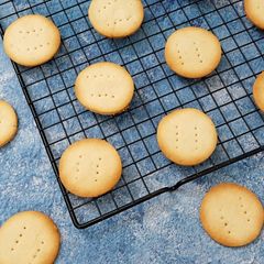 A picture of Arrowroot Cookies.