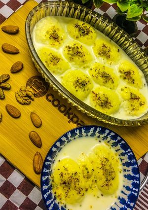 A picture of Rasmalai.