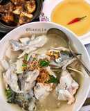 Canh Chua Đầu Cá Hồi (Salmon Fish Head Sour Soup)🐟🍲