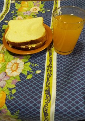 Una foto de Sándwich de pollo estilo Uriel