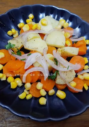 Une photo de Salade pommes de terre carottes et maïs 🥗
