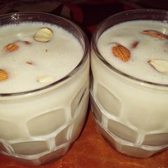 A picture of Mango shake.