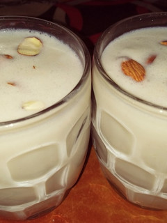A picture of Mango shake.