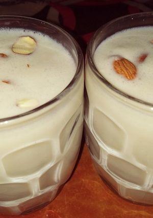 A picture of Mango shake.