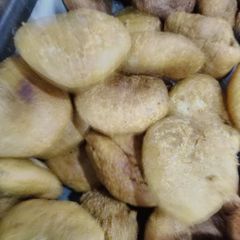 A picture of Suji kachori.