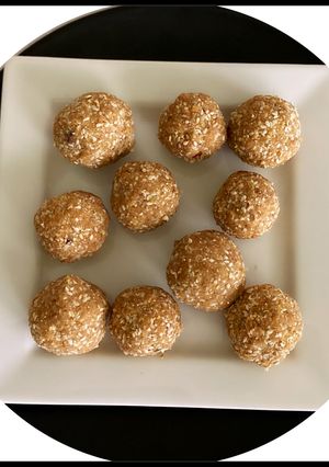 તલ ના લાડુ (Til Ladoo Recipe In Gujarati) રેસીપી મુખ્ય ફોટો
