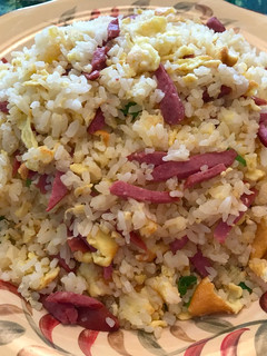 小孩的最愛- 熱狗炒飯 的食譜成品照片