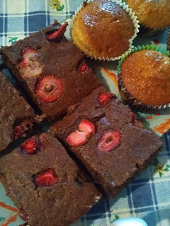 Una foto de Brownie de plátano súper esponjoso