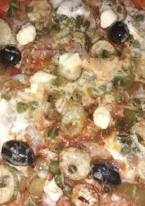 صورة لوصفة بيتزا بالخضار 🍕