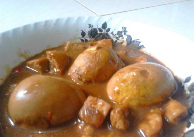Cara Gampang Menyiapkan Telur bumbu petis, Enak