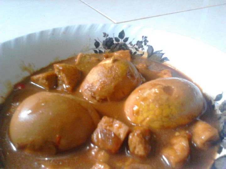 Cara Gampang Menyiapkan Telur bumbu petis, Enak